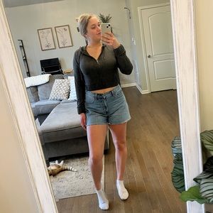 UO Cropped Sweatshirt